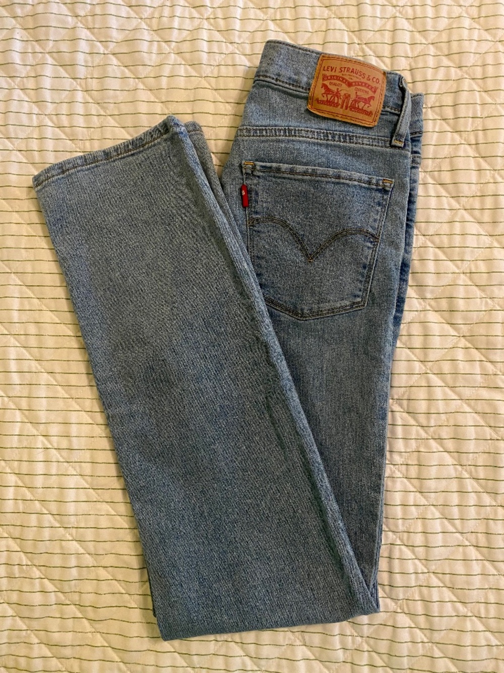 Levi’s 314 Shaping Straight 26x32 Jeans